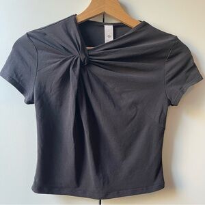 Lululemon Asymmetrical Front-Twist T-Shirt Black S Small Cropped